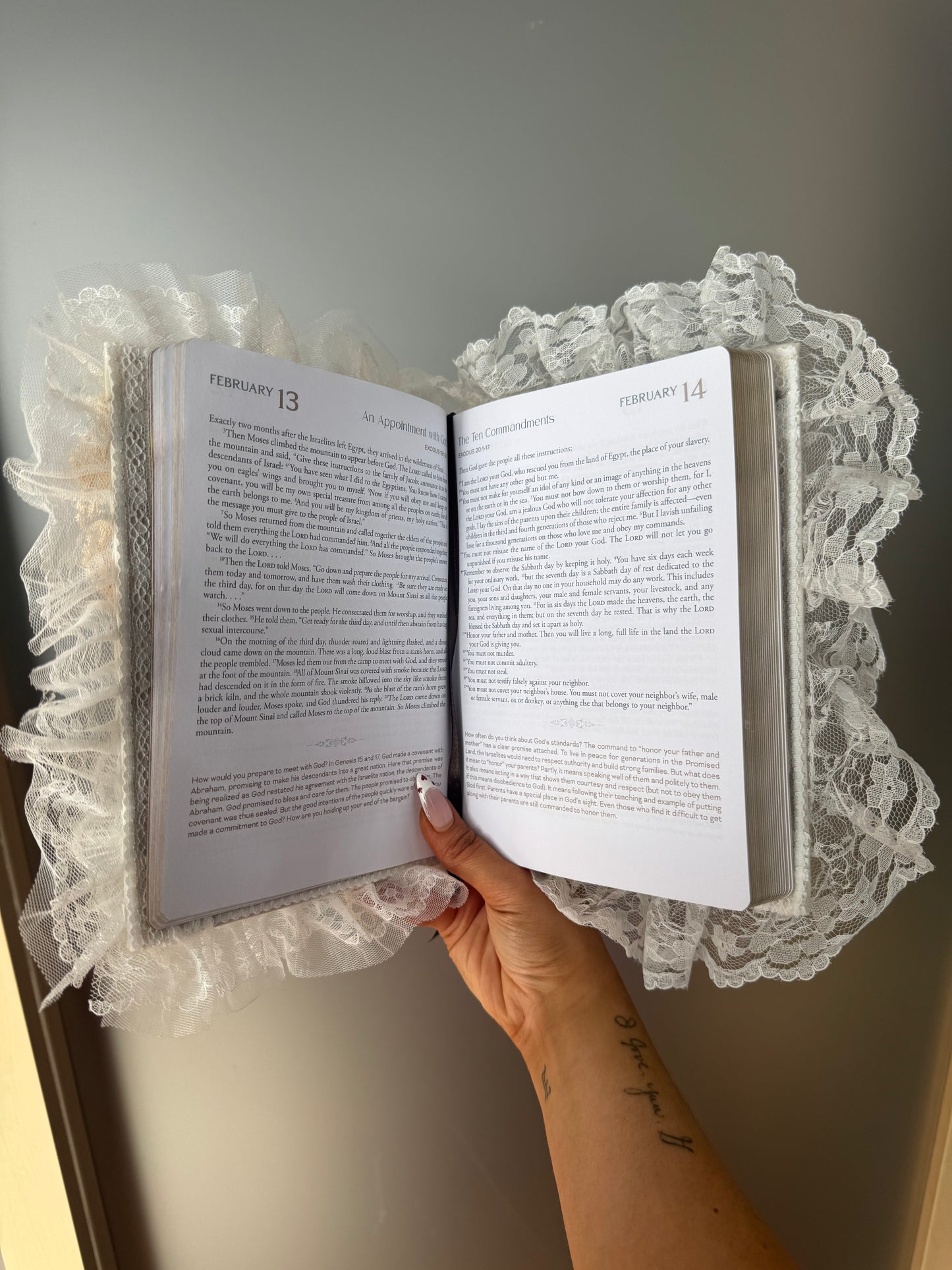 CUSTOM DAILY DEVOTIONAL