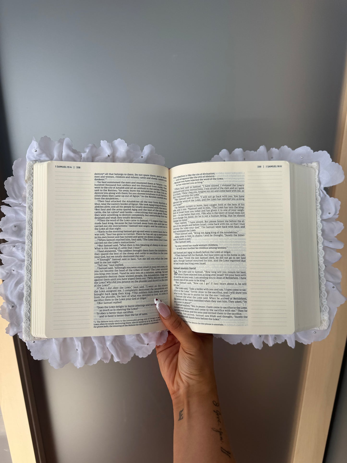 OLD ENGLISH CUSTOM STUDY BIBLE